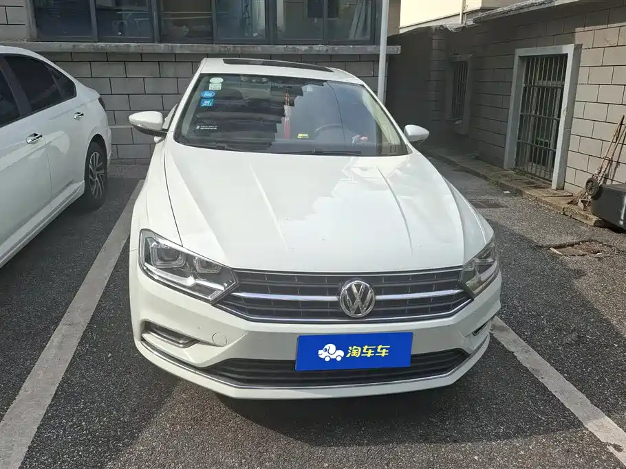 Volkswagen Bora 2018 1.5L Automatic Comfort фото 2