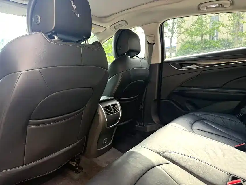 Buick LaCrosse 2019 28T Luxury Edition фото 6