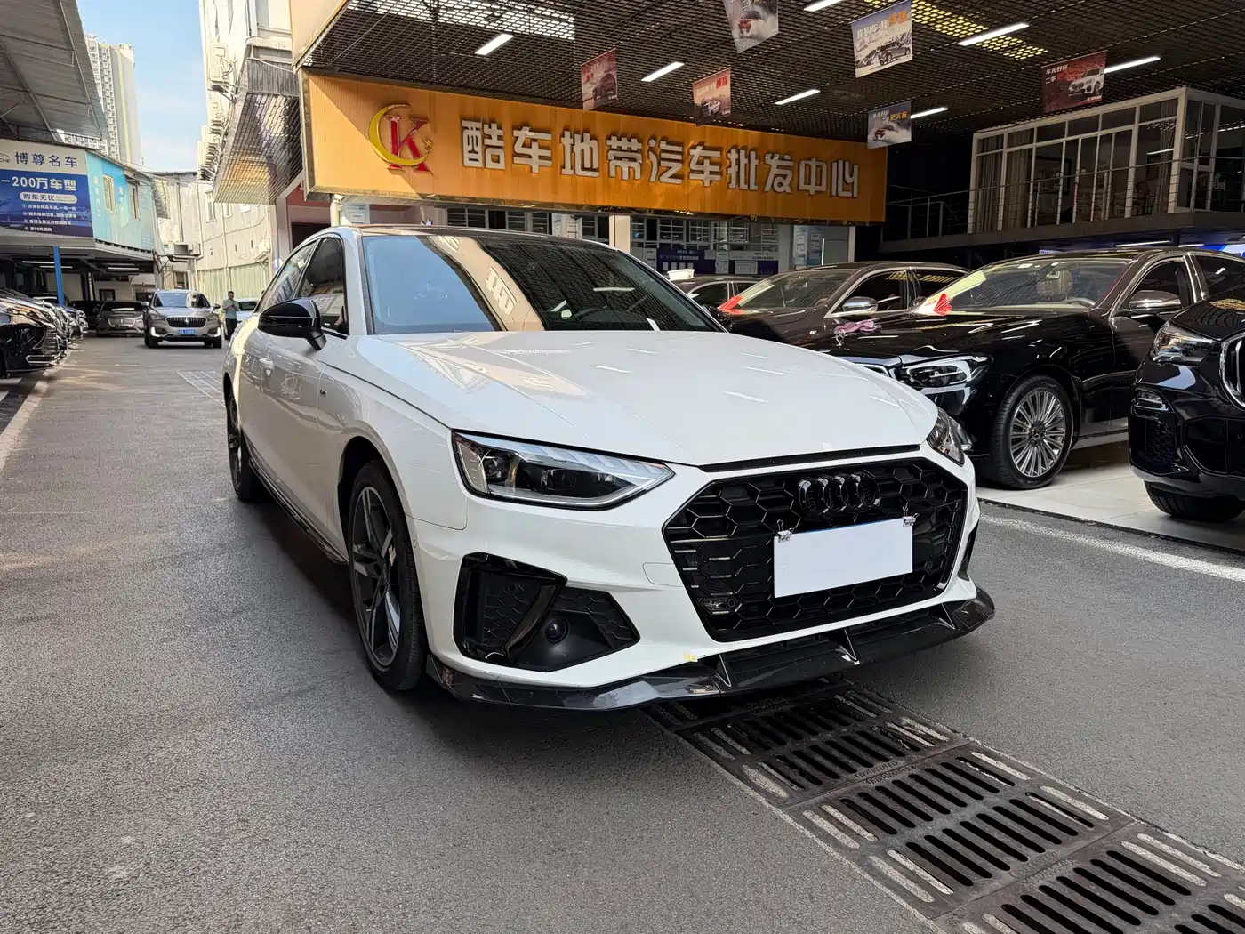 Audi A4L 2022 40 TFSI Luxury Dynamic фото 2