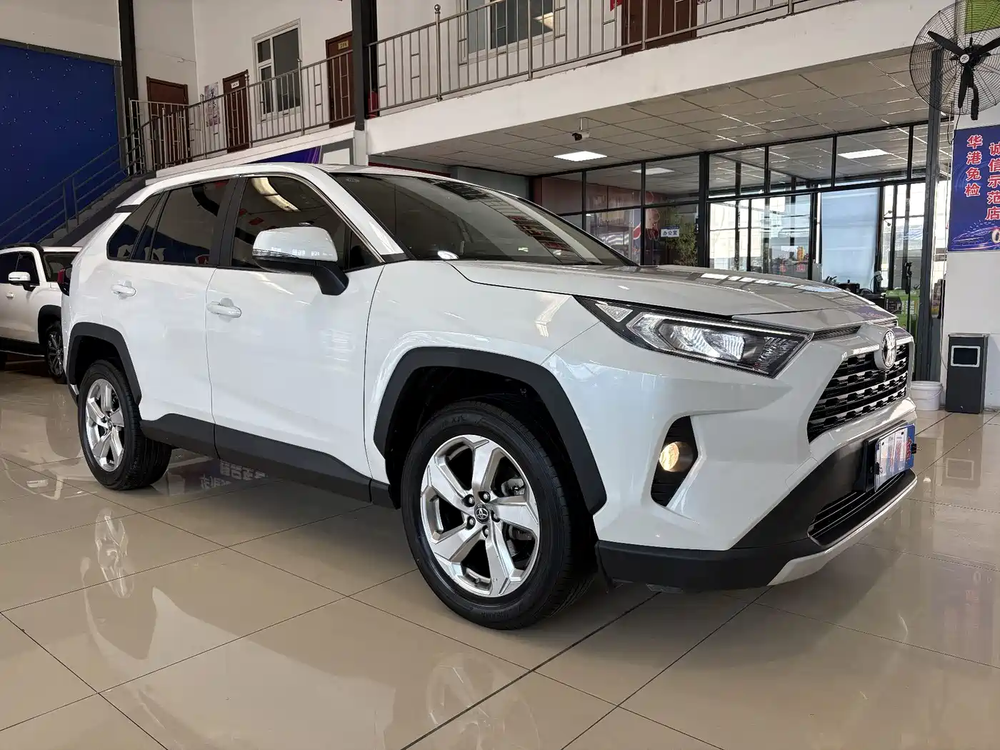 Toyota RAV4 Rongfang 2020 2.0L CVT 2WD Trend Edition фото 3