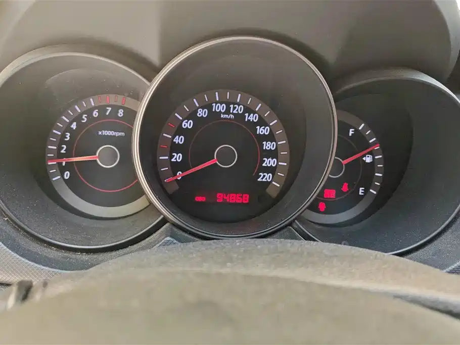 Kia Forte 2012 1.6L MT GL Commemorative Edition фото 14