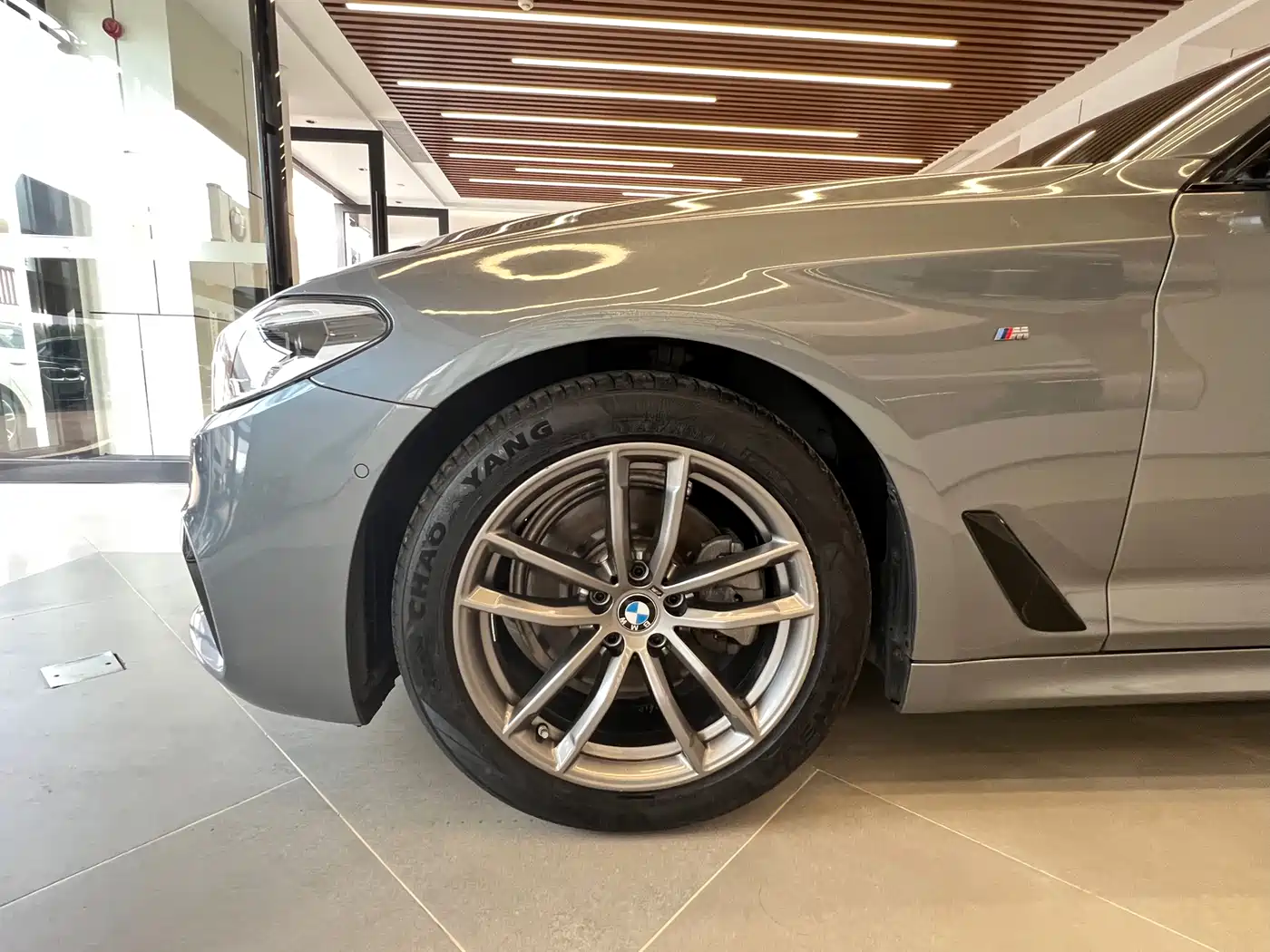BMW 5 Series (Import) 2020 Model 525i M Sport Package фото 4