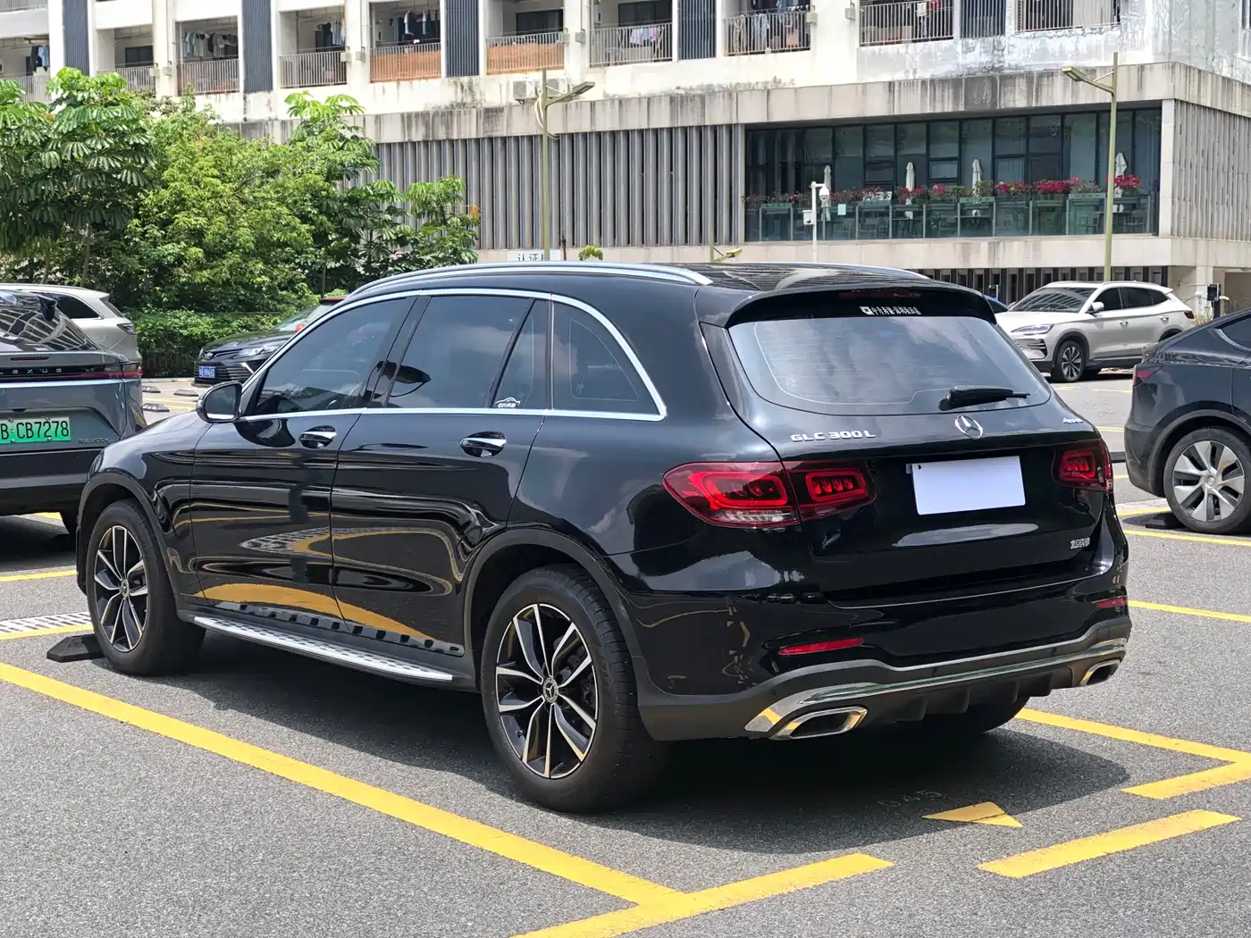 Mercedes-Benz GLC 2021 GLC 300 L 4MATIC Sporty фото 4
