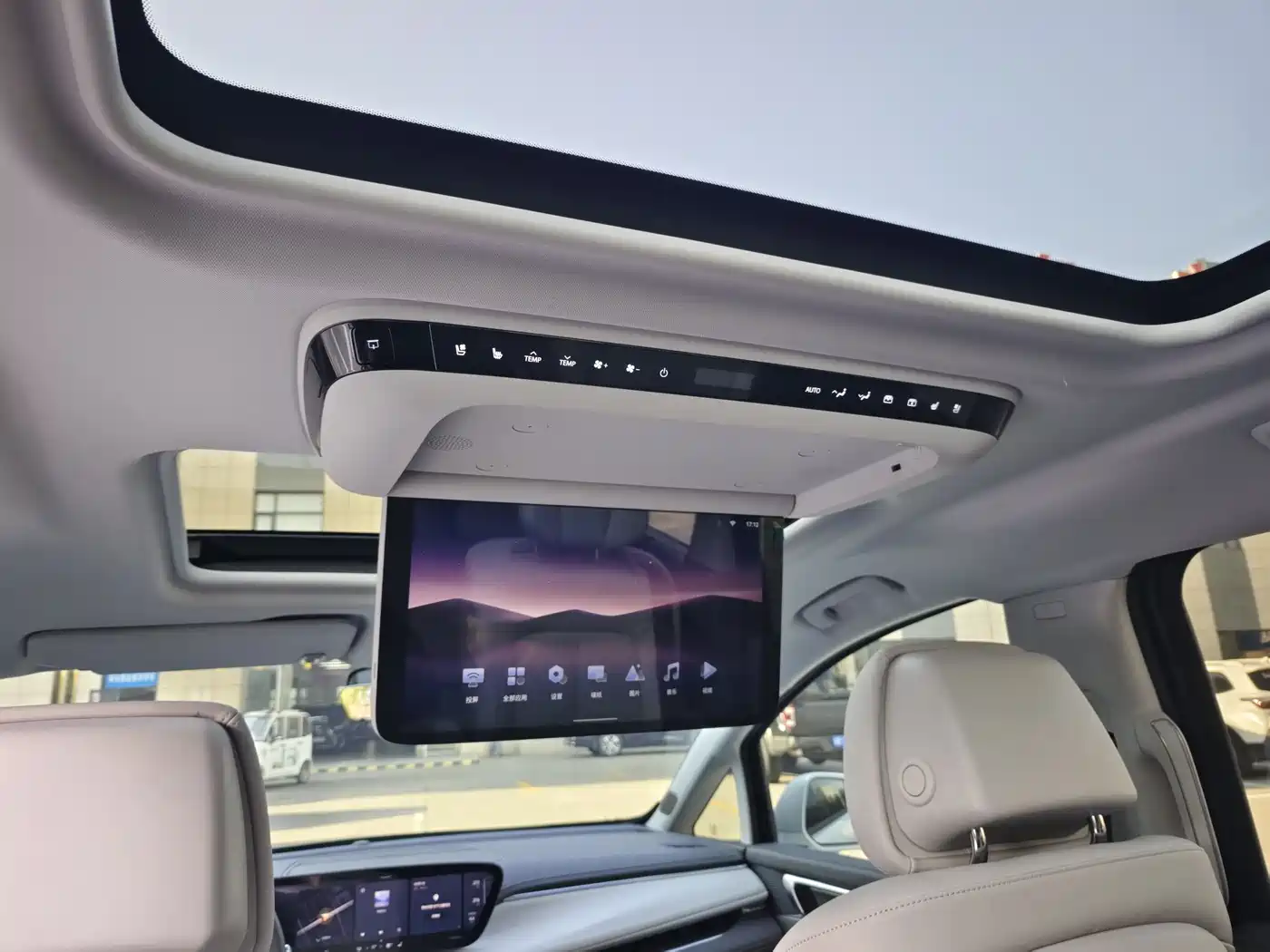 Buick GL8 2025 Land Honor Premium Edition фото 15