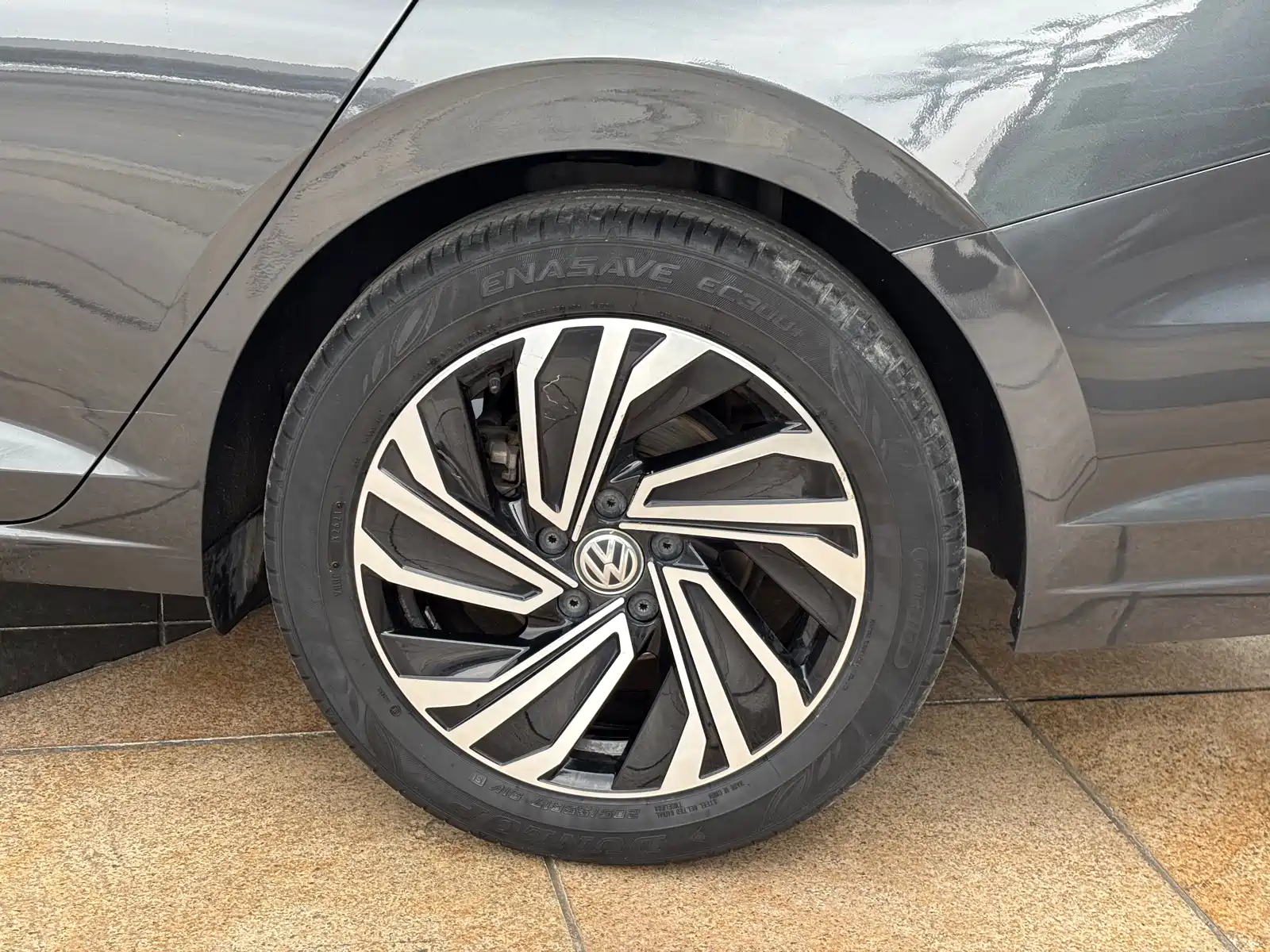 Photo 8 - Volkswagen Sagitar