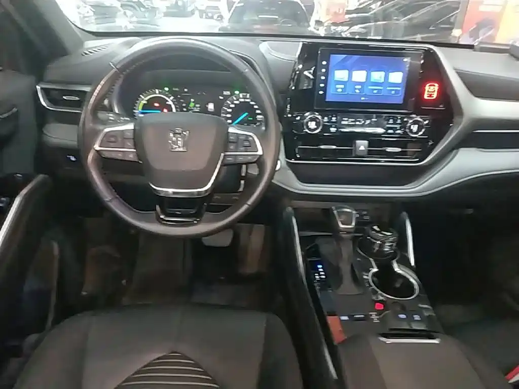 Toyota Crown Kluger 2021 2.5L HEV 4WD Luxury фото 11
