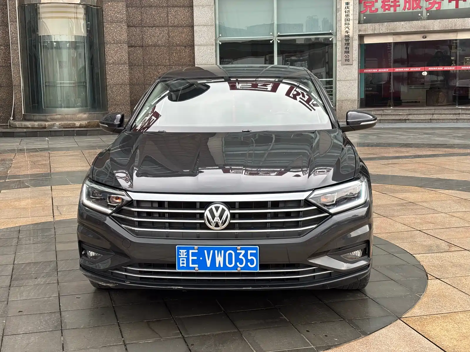 Photo 2 - Volkswagen Sagitar