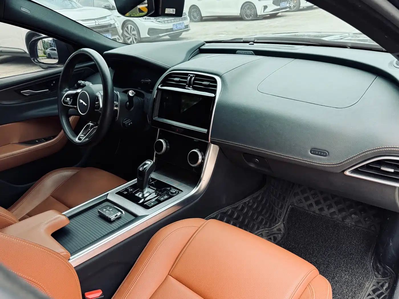 Jaguar XEL 2023 2.0T 250PS R-DYNAMIC S Progressive Sport фото 26