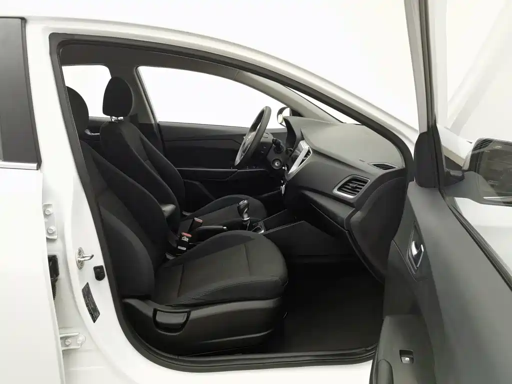 Hyundai Verna 2021 2020 1.4L Manual GLS Cool Edition