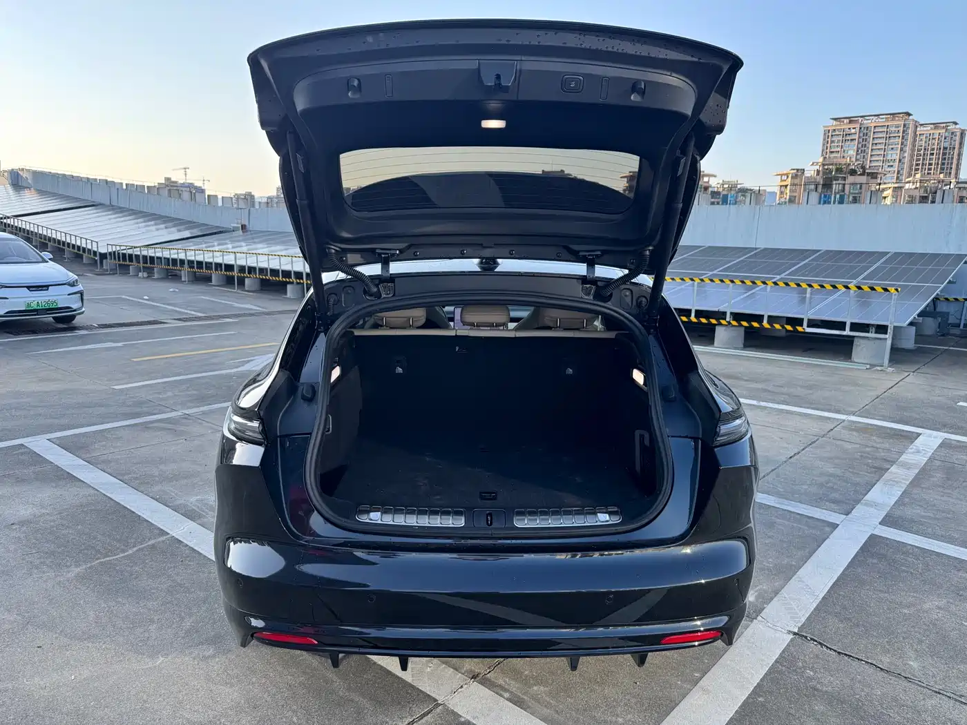NIO ET5T 2025 75kWh Touring фото 7