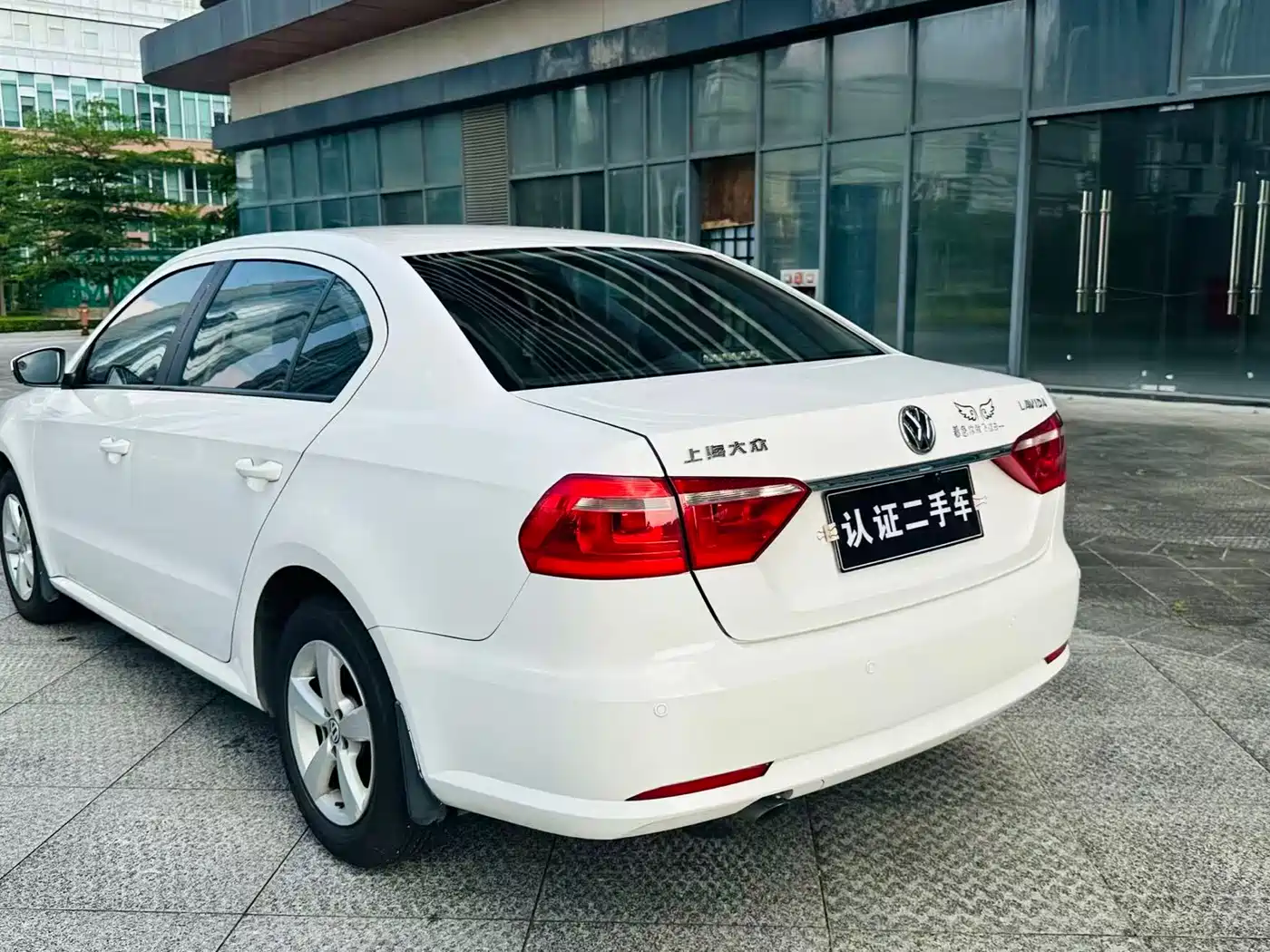 Volkswagen Lavida 2013 1.6L Automatic Trend Edition фото 5