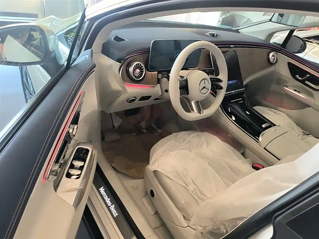 Mercedes-Benz EQE 2025 500 4MATIC Pioneer фото 16