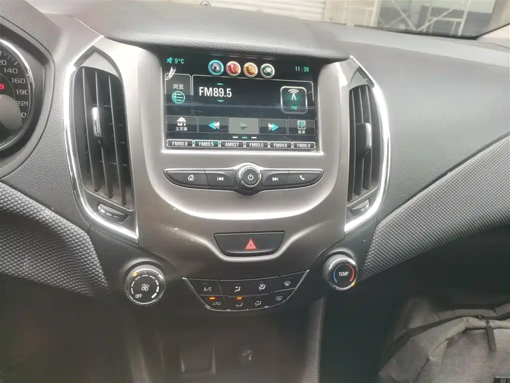 Chevrolet Cruze 2018 320 Automatic Pioneer Sunroof Edition фото 13