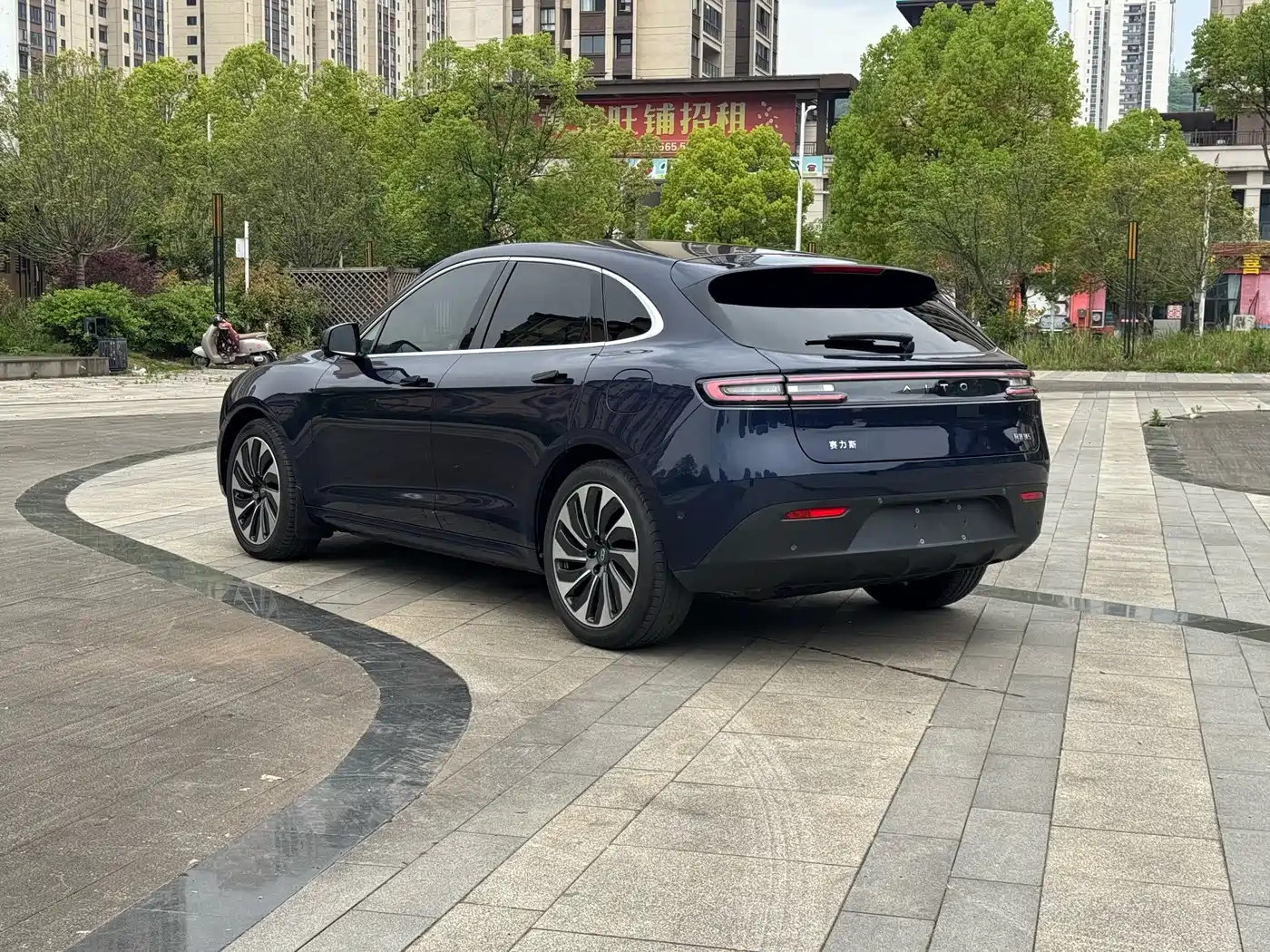 AITO Wenjie AITO M5 2022 Extended Range RWD Standard фото 4