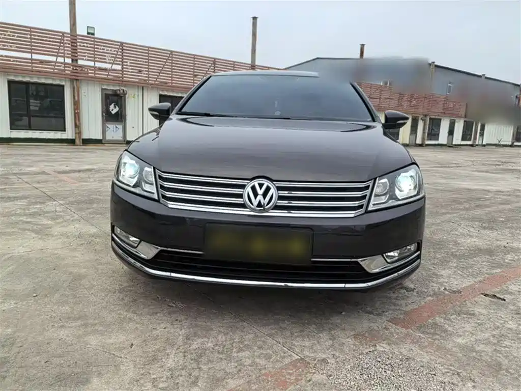 Volkswagen Magotan 2015 Facelift 1.8TSI Premium фото 12
