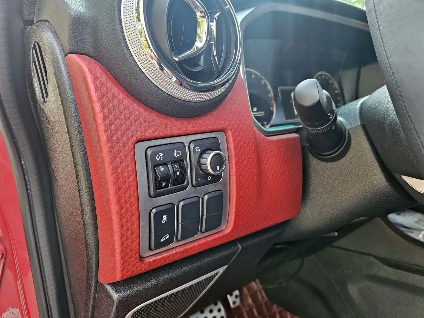 BAIC ORV Beijing Offroad BJ40 2018 PLUS 2.3T Auto 4WD Premium Edition China V фото 22
