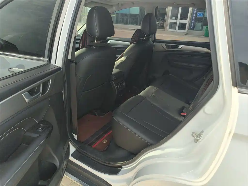 Haval M6 2021 PLUS 1.5T DCT Luxury Smart Connect фото 14