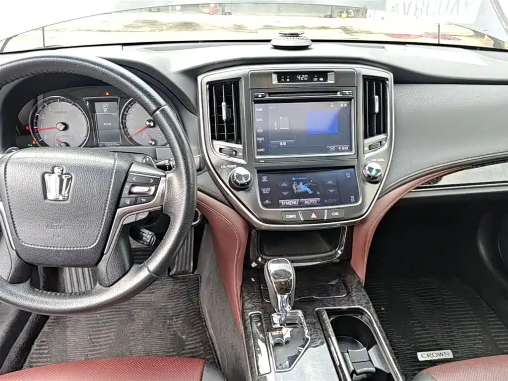 Toyota Crown 2018 2.0T Sport Edition фото 13
