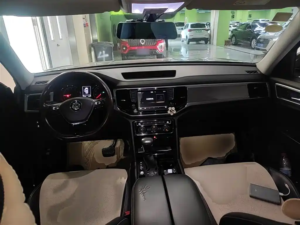 Volkswagen Teramont 2017 530 V6 4WD Luxury Edition фото 10