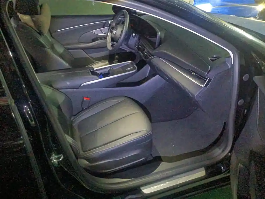 Buick LaCrosse 2023 28T Premium Edition фото 8