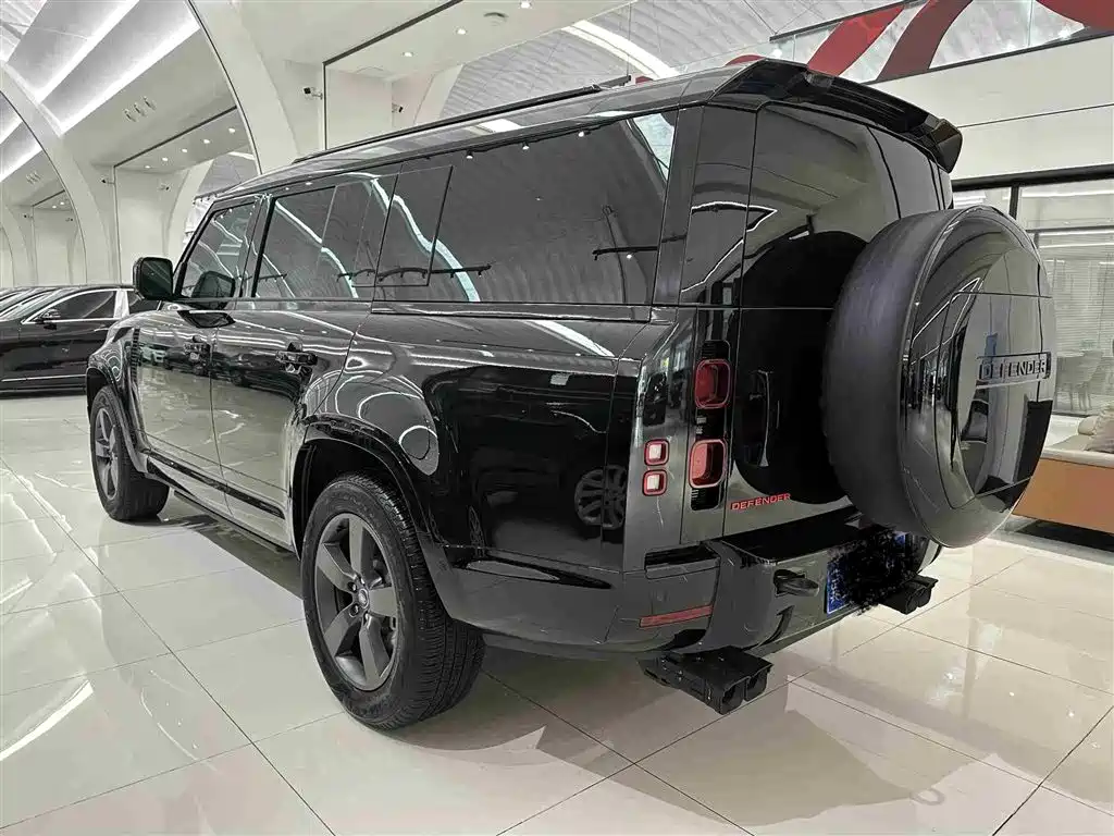 Land Rover Defender 2025 130 3.0T P400 7-Seater Luxury Edition фото 21