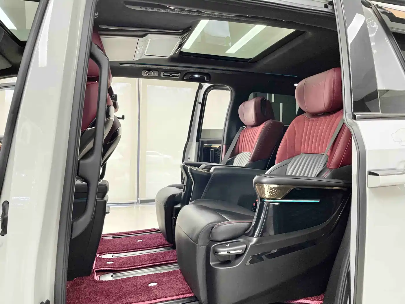 GAC Trumpchi Trumpchi M8 2023 Model Master Series 400T Ultimate Edition фото 9