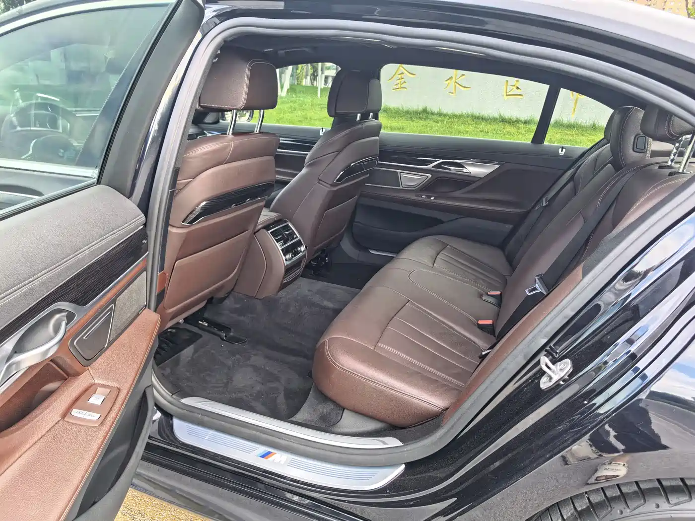 BMW 7 Series 2018 730Li Leading Type M Sport Package фото 9