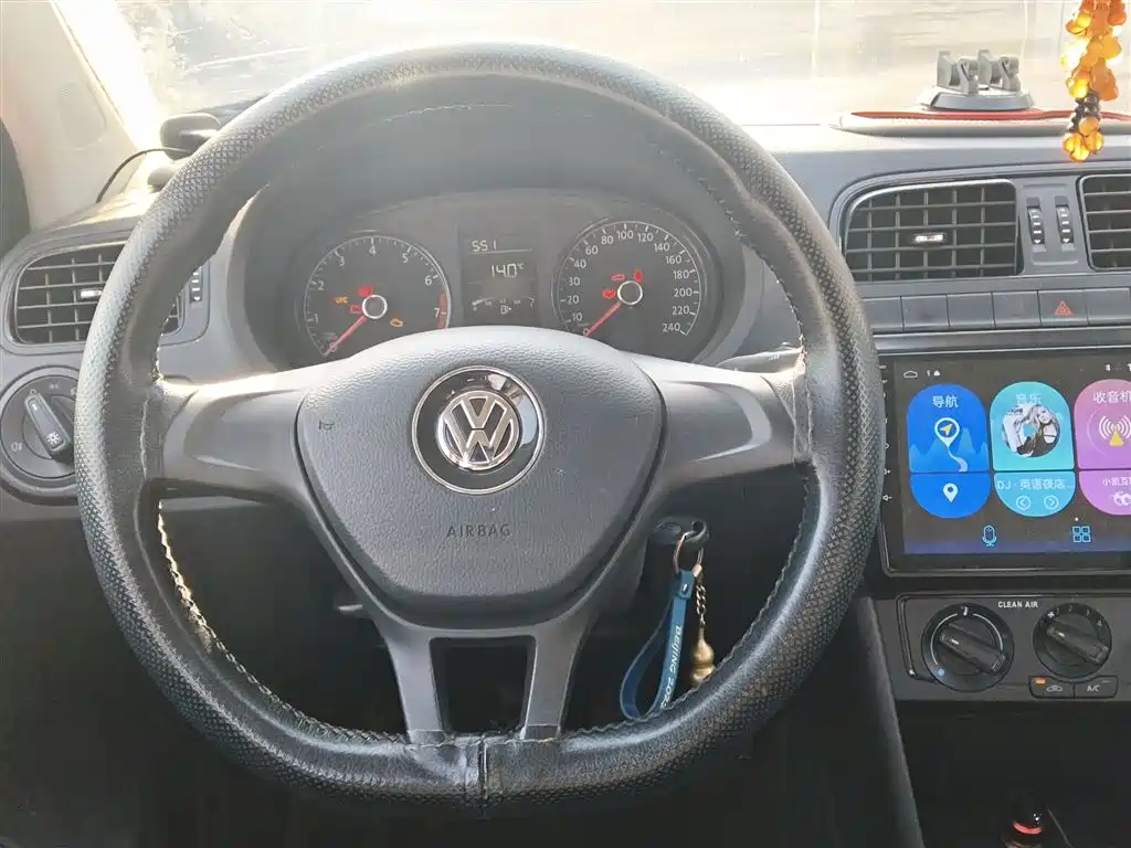 Volkswagen Polo 2016 1.4L Manual Trend фото 3