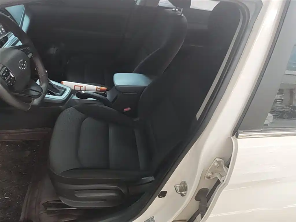 Hyundai Elantra 2016 1.4T DCT Dynamic·Vitality фото 15