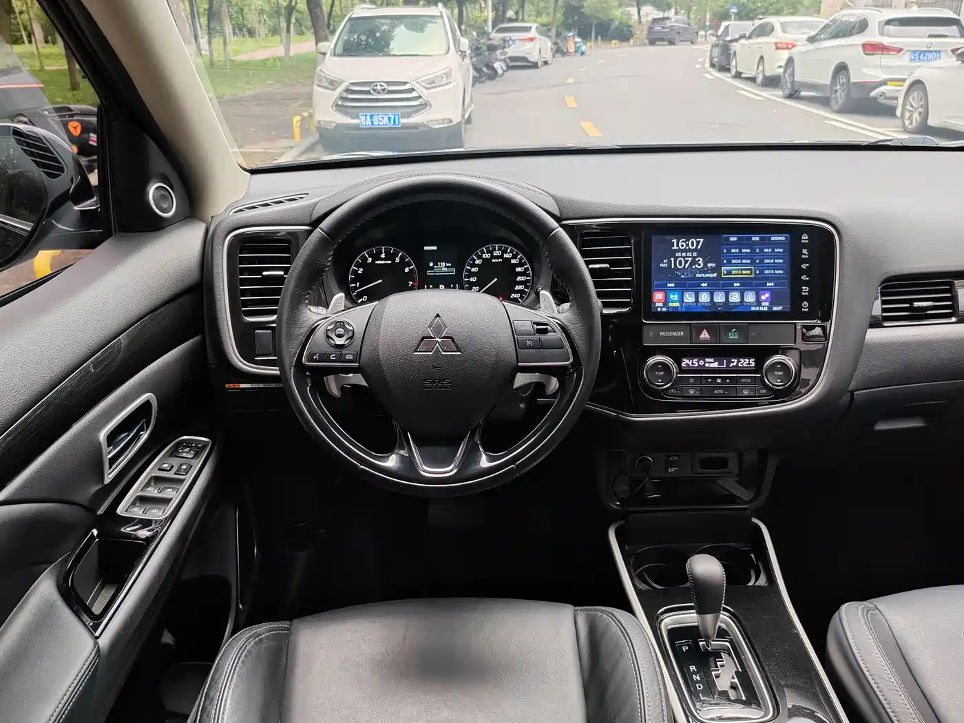 Mitsubishi Outlander 2019 2.4L 4WD Deluxe Edition 5-Seater China VI фото 9