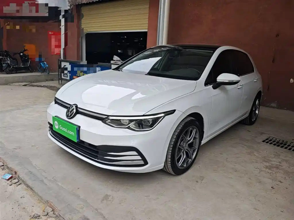 VOLKSWAGEN GOLF