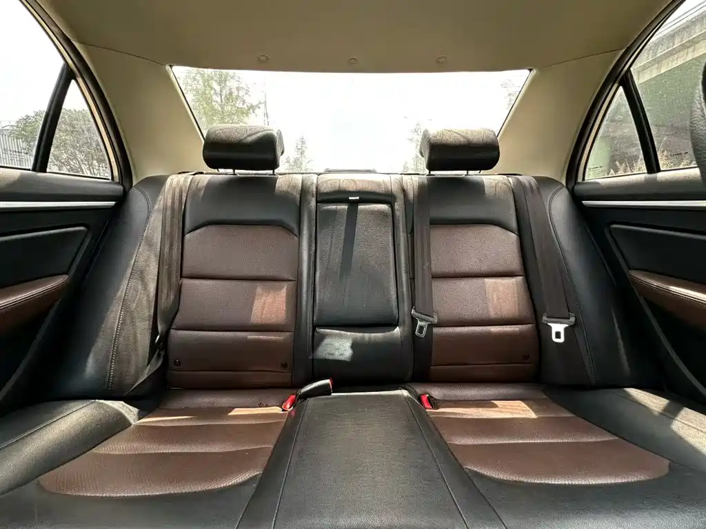 Photo 9 - Geely Vision