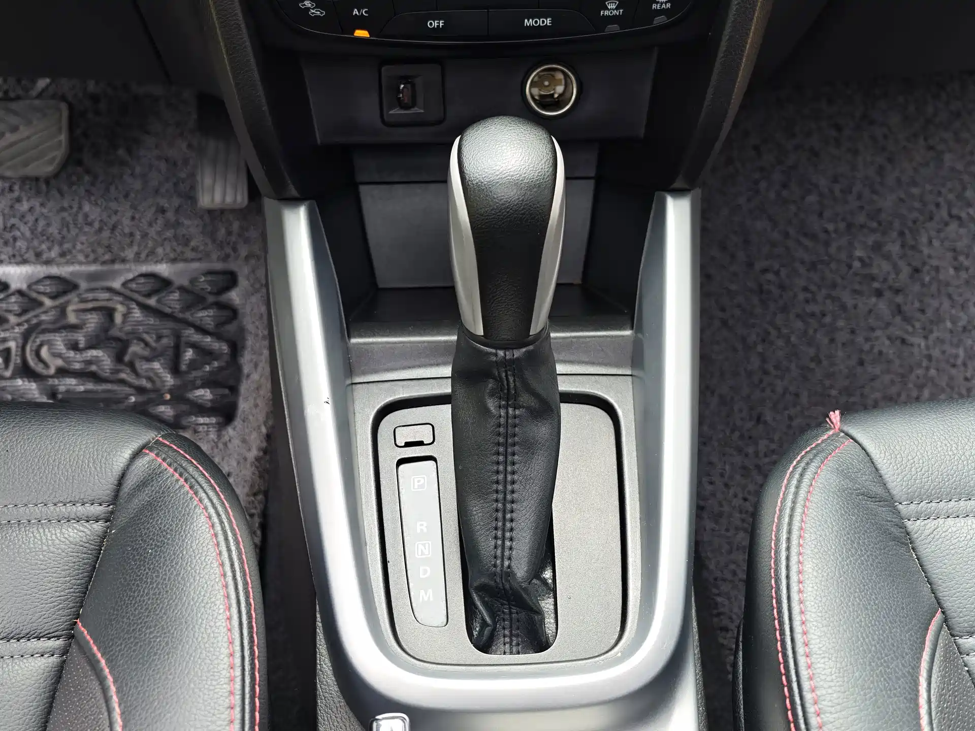 Фото 35 - Suzuki Vitara