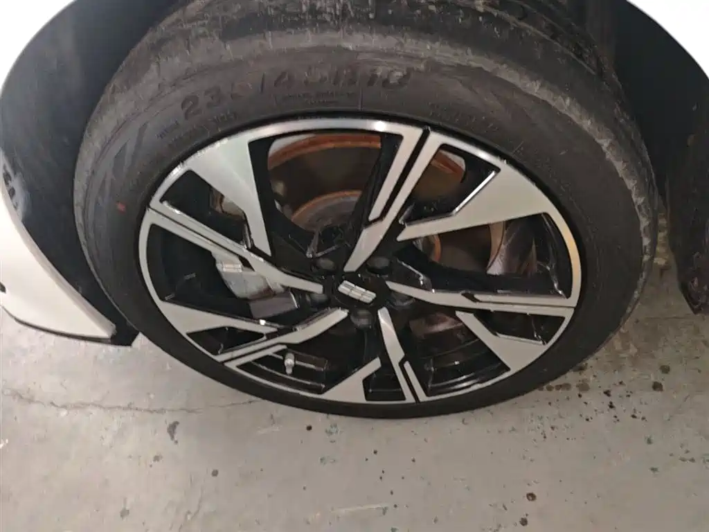 Geely Galaxy Galaxy L6 2023 125km Starship фото 23