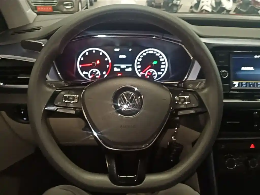 Volkswagen T-Cross 2019 1.5L Automatic Comfort Edition фото 11
