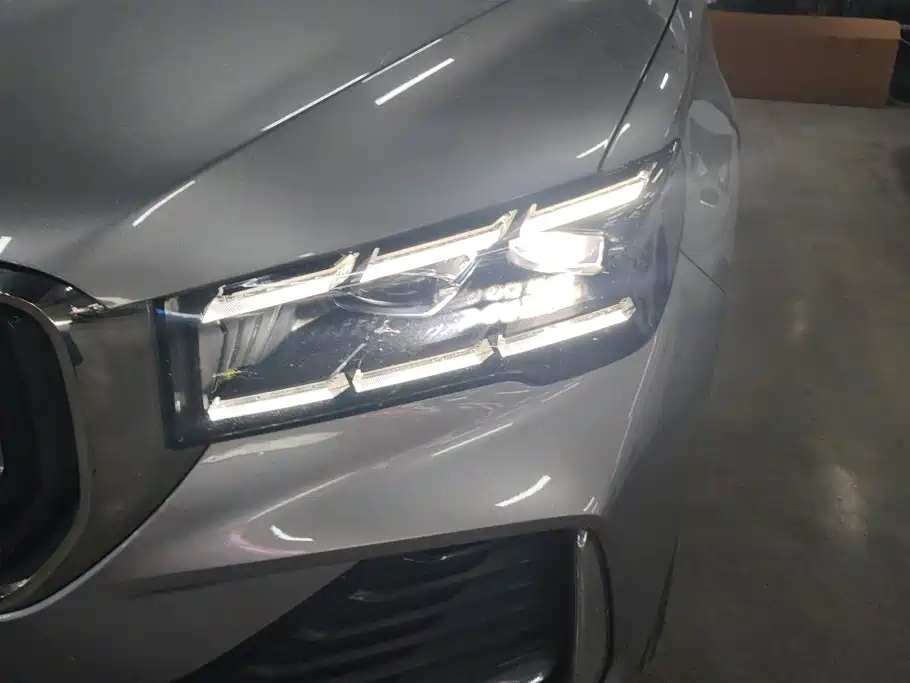 Фото 5 - Geely Monjaro