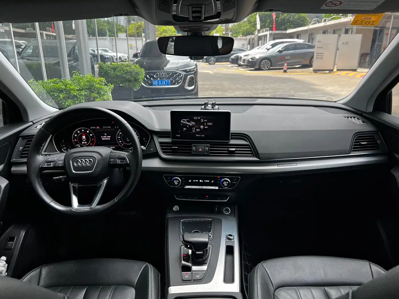Audi Q5L 2020 Facelift 40 TFSI Honor Fashion фото 10
