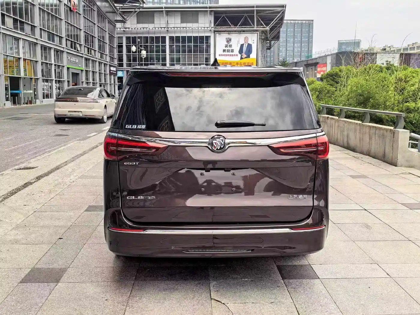 Buick GL8 2021 ES Landlord 653T Premium фото 3