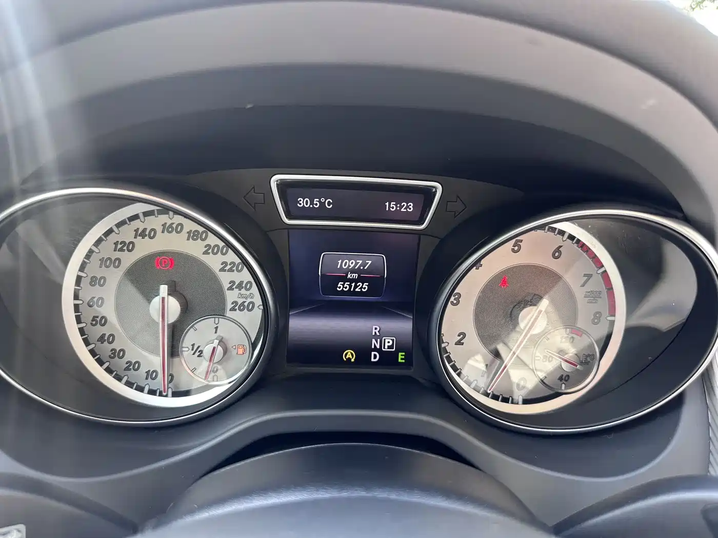 Mercedes-Benz GLA 2015 GLA 220 4MATIC Luxury фото 16
