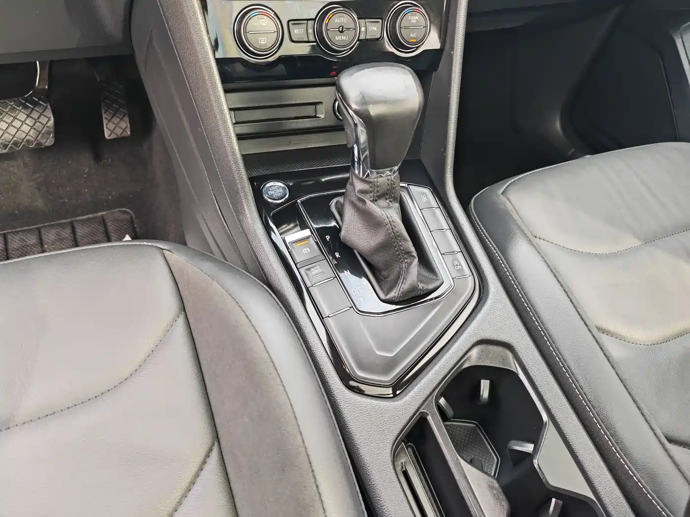 Volkswagen Tiguan L 2019 330TSI Automatic 2WD Panorama Comfort Edition China VI фото 27
