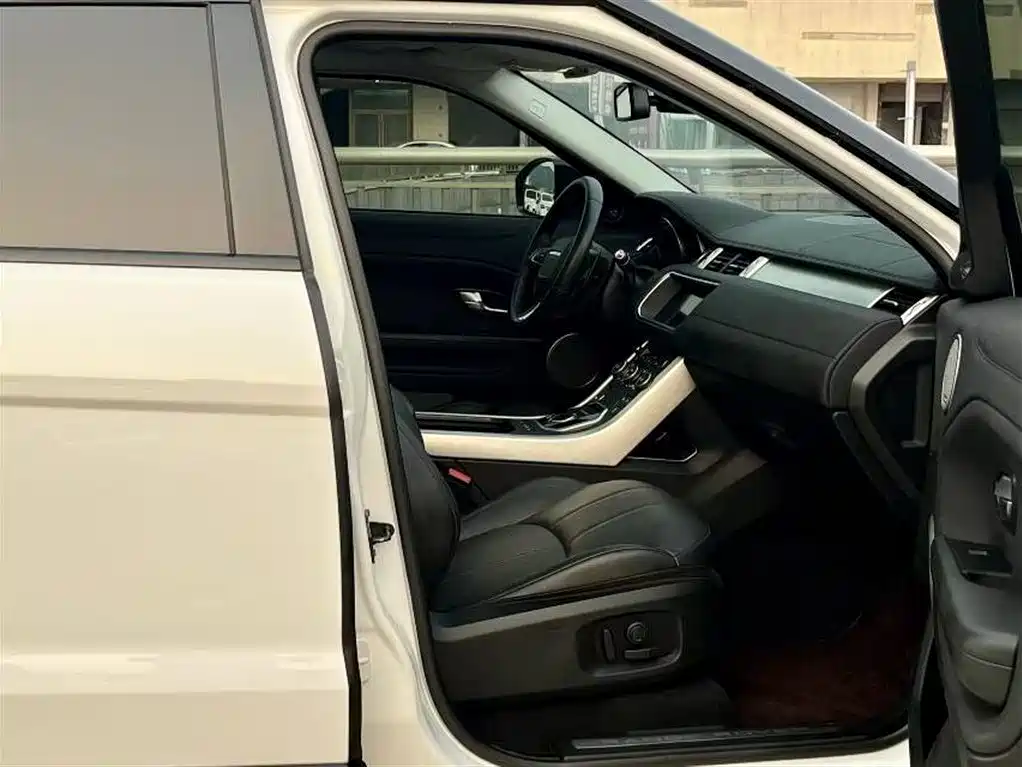 Land Rover Range Rover Evoque 2018 240PS SE Smart Edition фото 8
