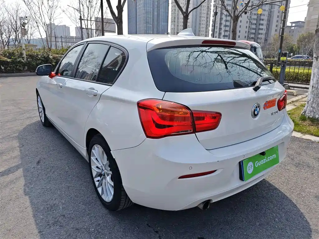 BMW 1 Series (Import) 2015 120i Leading фото 23
