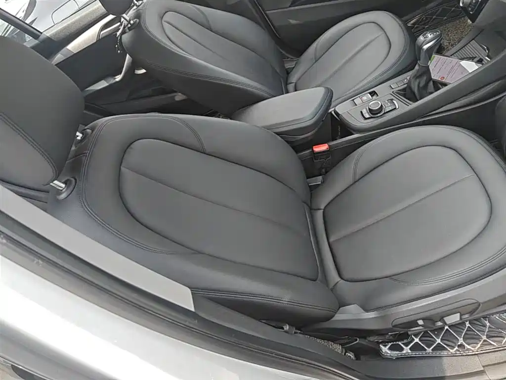 BMW X1 2016 sDrive18Li Premium Model фото 25