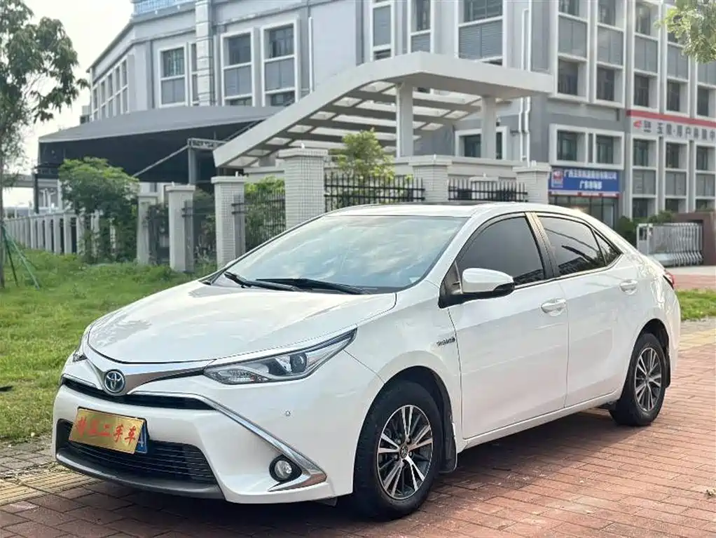 Toyota Levin 2016 Hybrid 1.8H GS E-CVT Elite Sunroof