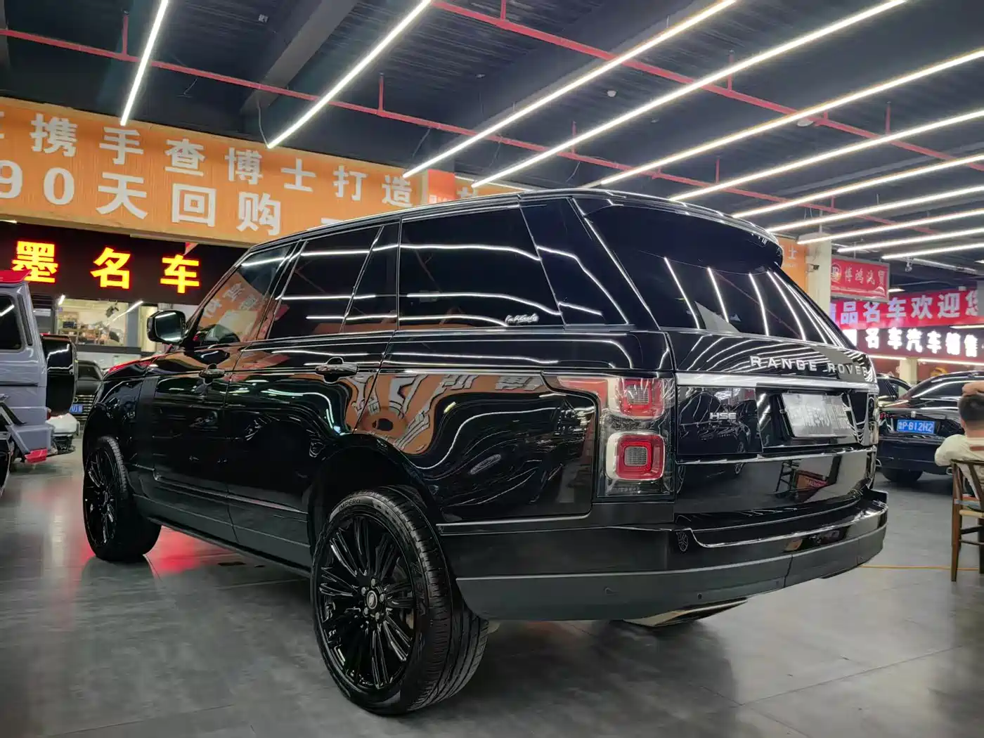 Land Rover Range Rover 2018 3.0 SC V6 Vogue Heritage Edition фото 17