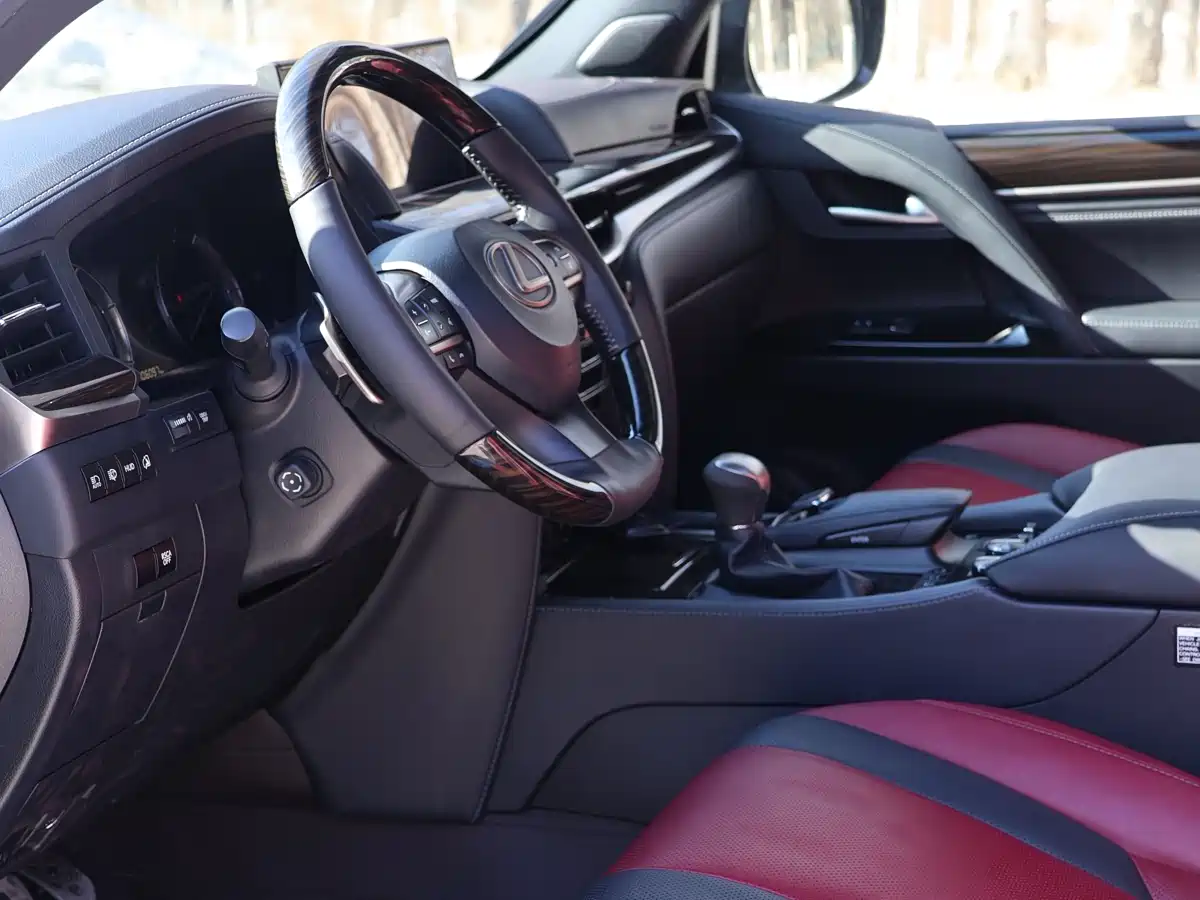 Lexus LX 2019 570 Peak Special Edition фото 14