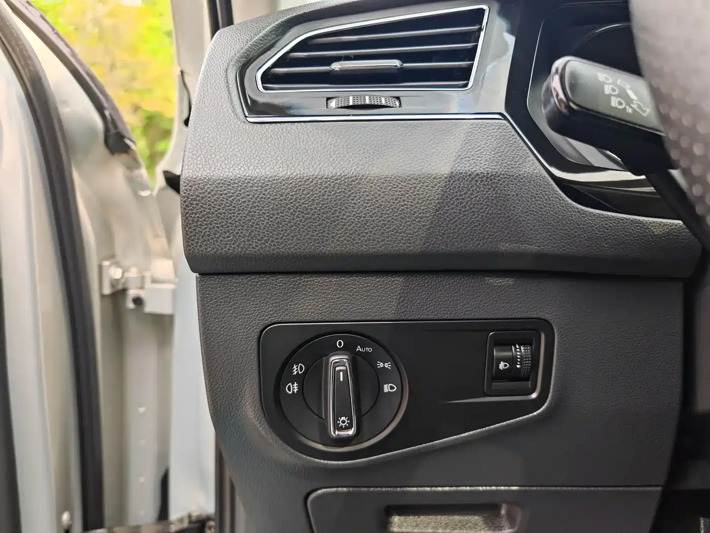 Volkswagen Tiguan L 2019 330TSI Automatic 2WD Panorama Comfort Edition China VI фото 20
