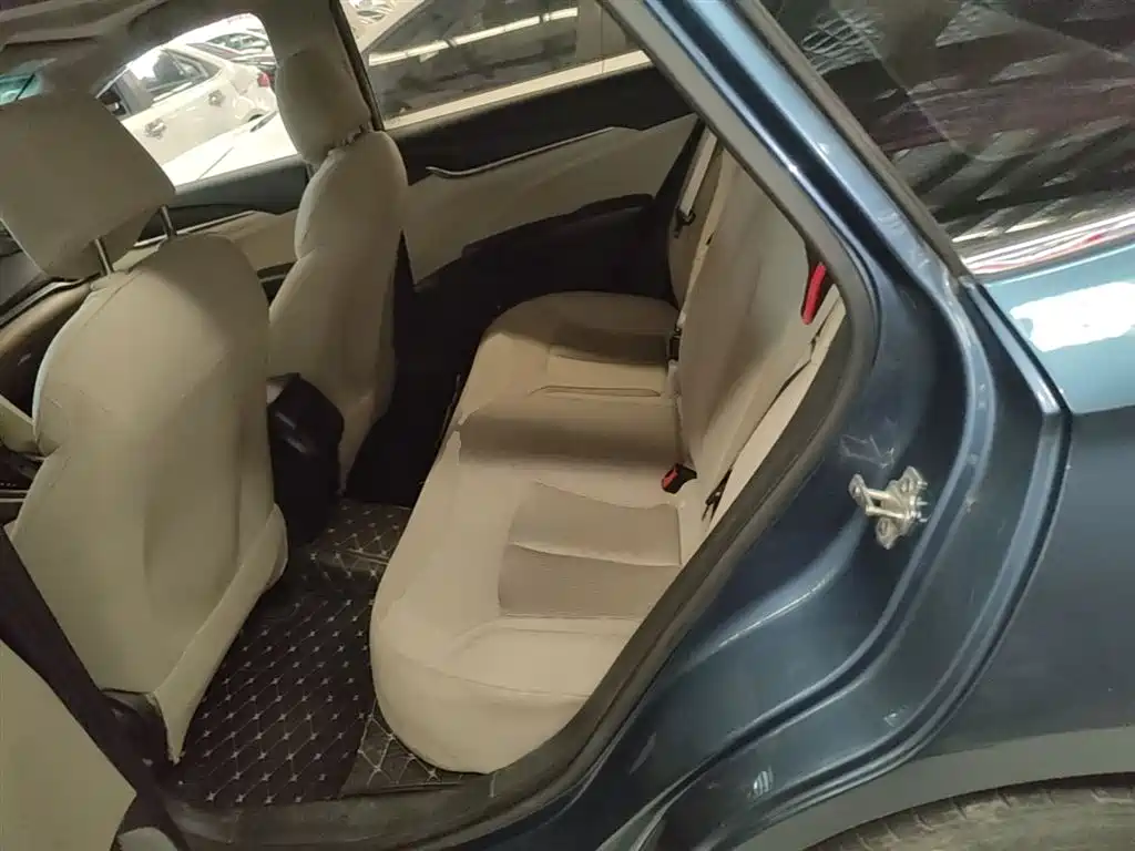 Buick Excelle 2015 15N Automatic Elite фото 17