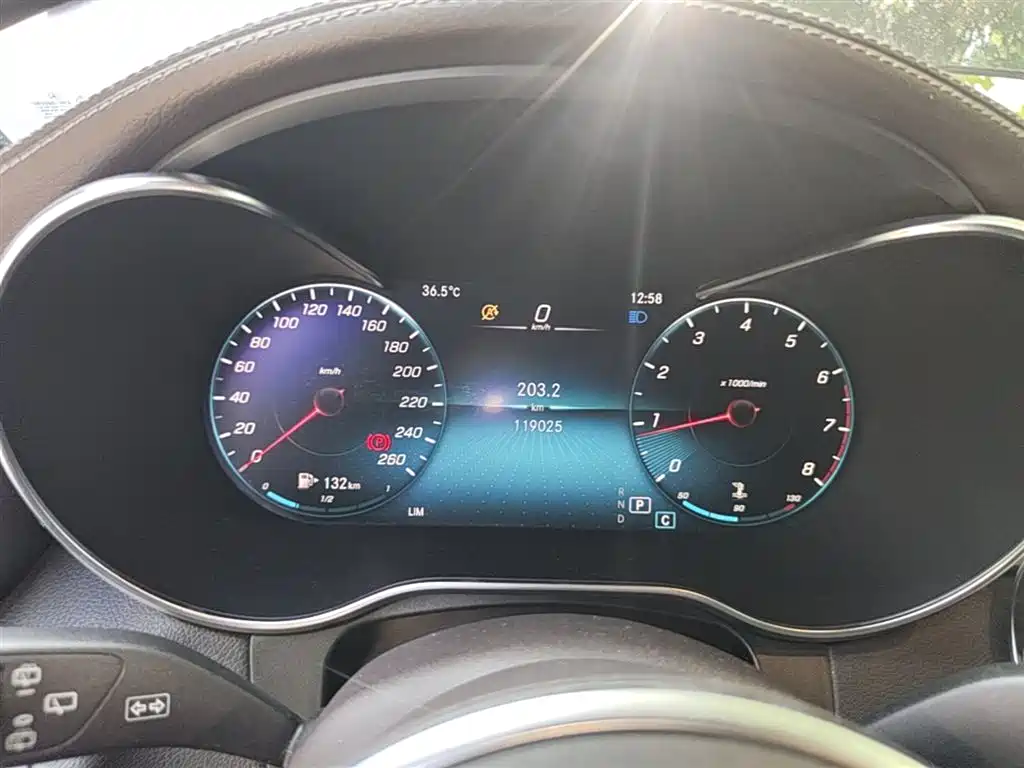 MERCEDES-BENZ GLC