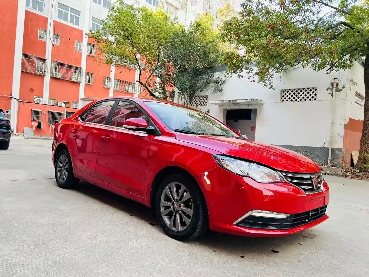 Фото 3 - Roewe 360
